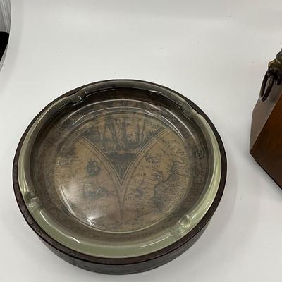 O629 Vintage Wooden Humidor with Glass Leather World Globe Ashtray