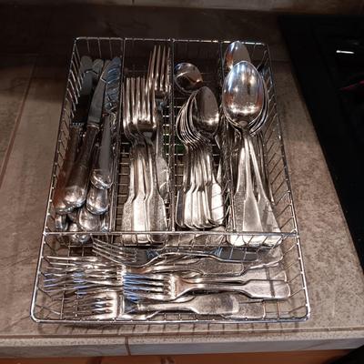 12 PLACE SETTING OF ONEIDA STAINLESS SILVER FLATWARE