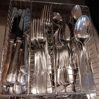 12 PLACE SETTING OF ONEIDA STAINLESS SILVER FLATWARE