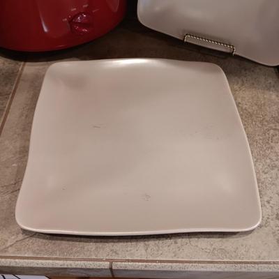 CROCK POT, VILLA WARE SERVING BOWL AND 2 SERVING PLATTERS