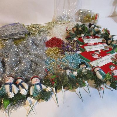 Holiday Decorations Snowmen Mini Tree Skirts Lot 15