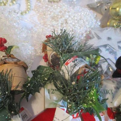 Holiday Decorations Snowmen Mini Tree Skirts Lot 15