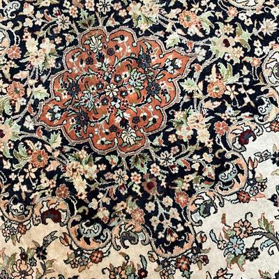 O634 Vintage Silk Floral Medallion Persian Rug 6'x 4'1"