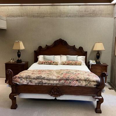 MB636 Large Mahogany Michael Taylor Italian Carved King Bed