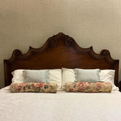 MB636 Large Mahogany Michael Taylor Italian Carved King Bed