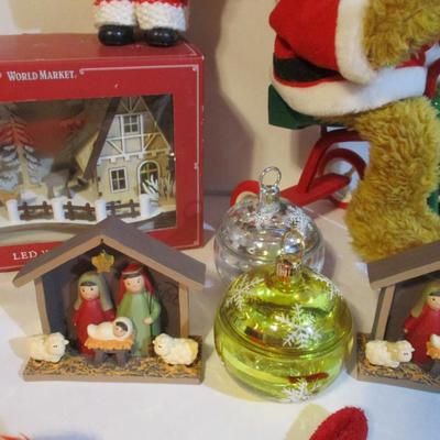 Holiday Decorations Lot 21