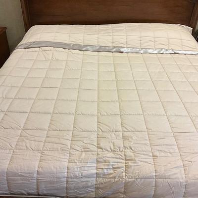 MB639 Large King Quilted Blanket