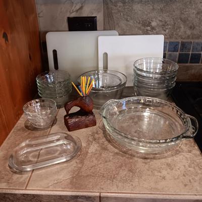 VARIETY OF GLASS BOWLS, WOODPECKER TOOTHPICK HOLDER & CUTTING BOARDS