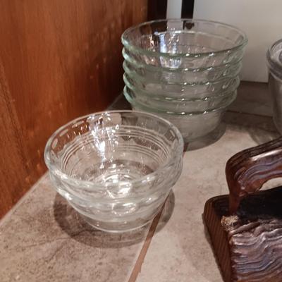 VARIETY OF GLASS BOWLS, WOODPECKER TOOTHPICK HOLDER & CUTTING BOARDS