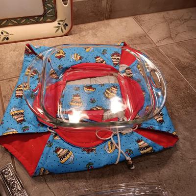 STAINLESS CHIP AND DIP TRAY, CASSEROLE DISH AND WARMER, PIE PANS AND MORE