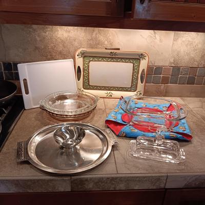 STAINLESS CHIP AND DIP TRAY, CASSEROLE DISH AND WARMER, PIE PANS AND MORE