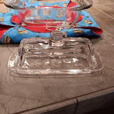 STAINLESS CHIP AND DIP TRAY, CASSEROLE DISH AND WARMER, PIE PANS AND MORE