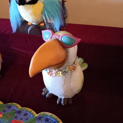 TALKING PARROT, 2 FUN RESIN BIRDS AND TROPICAL FISH COASTERS
