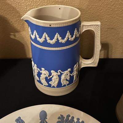 2 Pieces Blue and White Jasperware
