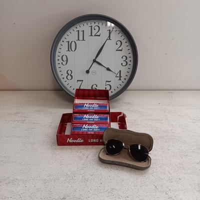 NO 9 WALL CLOCK, 3 BOXES OF GOLF BALLS AND AVIATOR TYPE SUNGLASSES