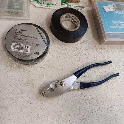 ELECTRICAL TERMINALS AND CONNECTORS, FUSES AND SMALL TOOL BOX
