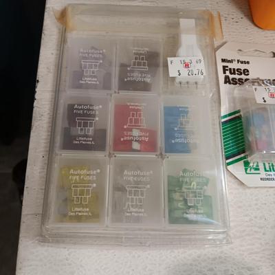ELECTRICAL TERMINALS AND CONNECTORS, FUSES AND SMALL TOOL BOX