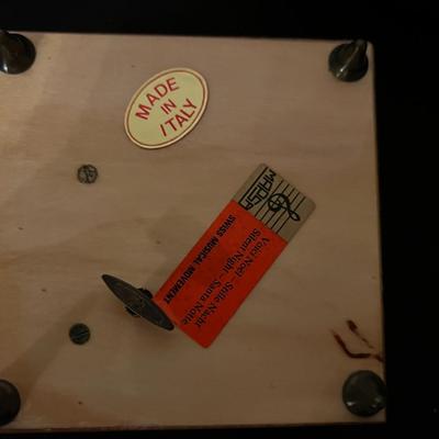 3 Music Boxes