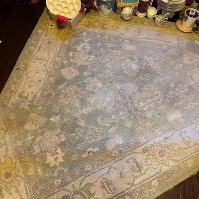 Lot 19: Holiday Selection, Rug & More
