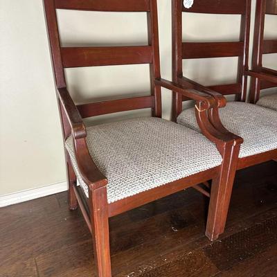 Lot 25: Henry Link Chairs, Collectible Play Signage & More