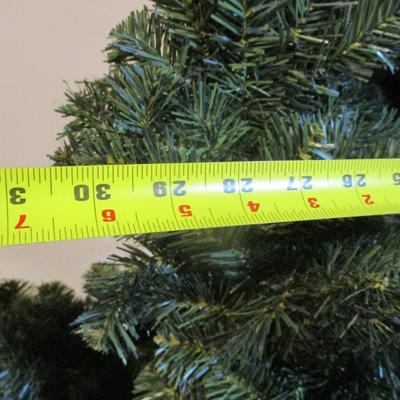 Holiday Wreaths Lot 33