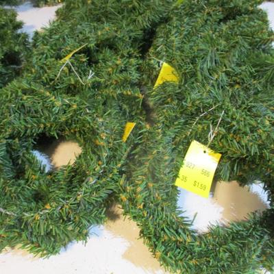 Holiday Glitter Wreaths Lot 34