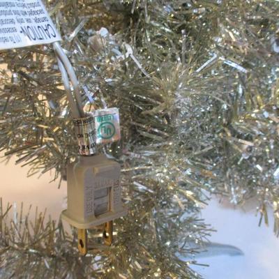Table Top Nativity Scene & Tree Decorations Lot 37
