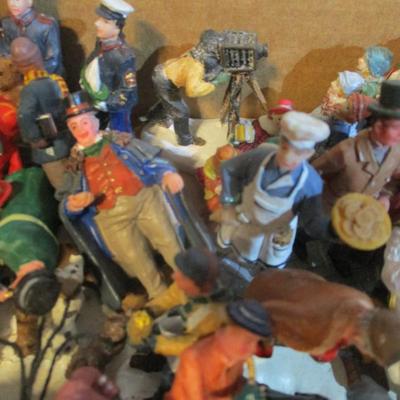 Holiday Christmas Figurines Lemax Lot 38