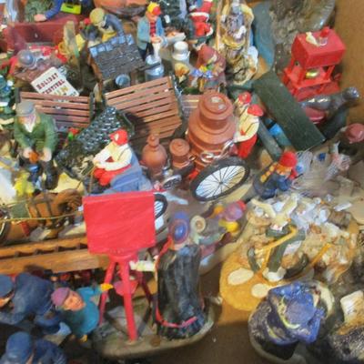 Holiday Christmas Figurines Lemax Lot 38