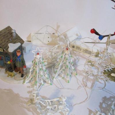 Lemax Battery Operated Vintage Light Up Figures & Christmas Ornaments Lot 52/53 (See All Pictures)