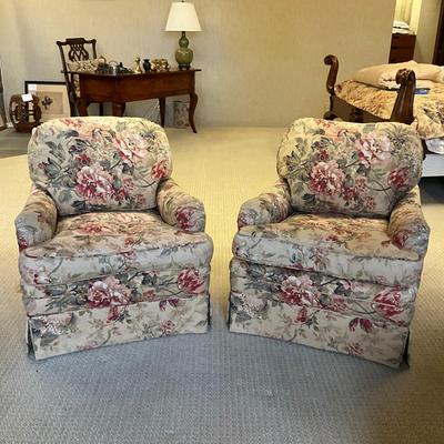 MB661 Pair of Custom Upholstered Club Chairs with Matching Ottomans
