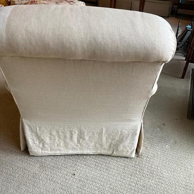 MB662 LEE Industries Club Chair