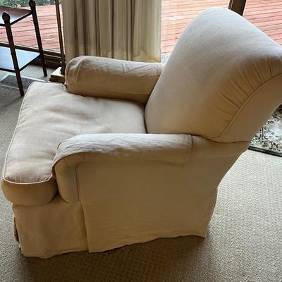MB662 LEE Industries Club Chair