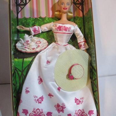 Vintage Barbie Dolls Victorian Tea Ballet Masquerade & Ring In The New Year Lot 44