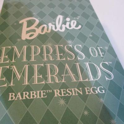 Barbie Empress Of Emeralds Resin Egg Music Box Rotates Original Box w/Stand