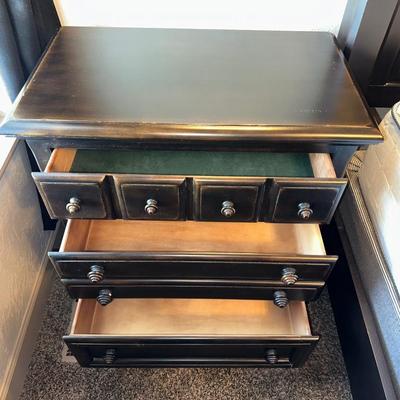 3 DRAWER NIGHT STAND WITH LAMP