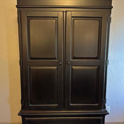 BEDROOM ARMOIRE WITH 2 DRAWERS AND 2 DOOR CABINET