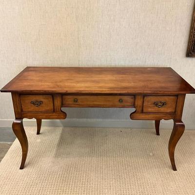MB667 Vintage French Style Writing Desk