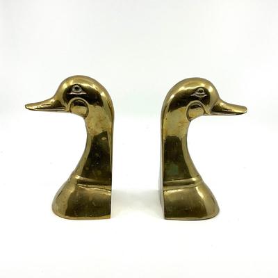 MB671 Vintage Duck Head Brass Bookends with Waterfowl Hardback Book