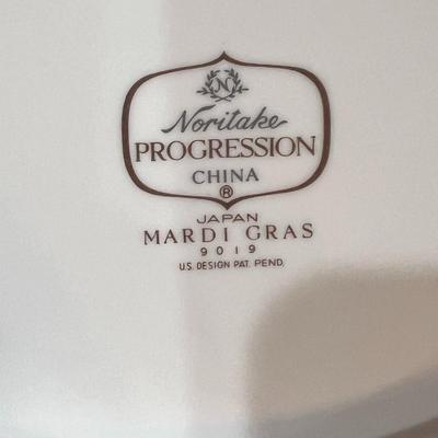 Vintage Noritake Progression Mardi Gras Casserole Dish