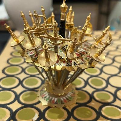 Toledo Swords 18 Piece Toothpick Holder