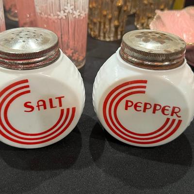 Vintage Anchor Hocking Salt & Pepper Shakers