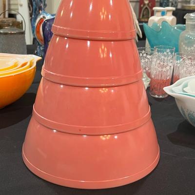 Pyrex 4 Piece Pink Mixing Bowls