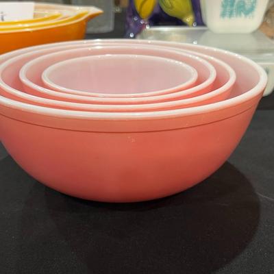 Pyrex 4 Piece Pink Mixing Bowls