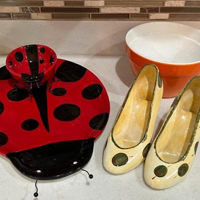 Lady Bug Chip & Dip Bowl, 2 Olive Shoes and Orange Bowl