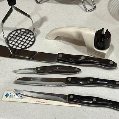 Cutco Sharpener, Potato Masher, 4 Knives