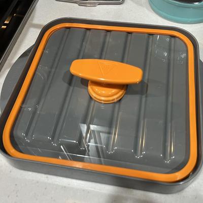 Kitchen Scale & Bacon Pan