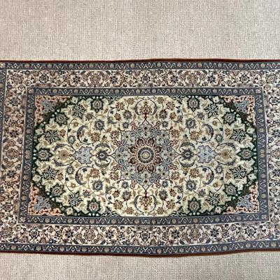 D672 Oriental Hand knotted Wool Silk Blend Persian Rug