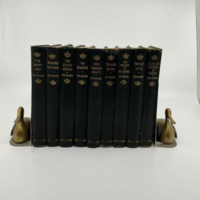 D679 Pair of Metzke Pewter & Brass Duck Bookends with Set of Stevenson Books