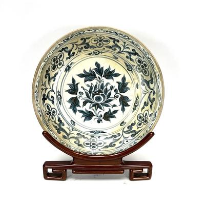 D680 Antique Vietnamese Anemese Porcelain Charger with Stand